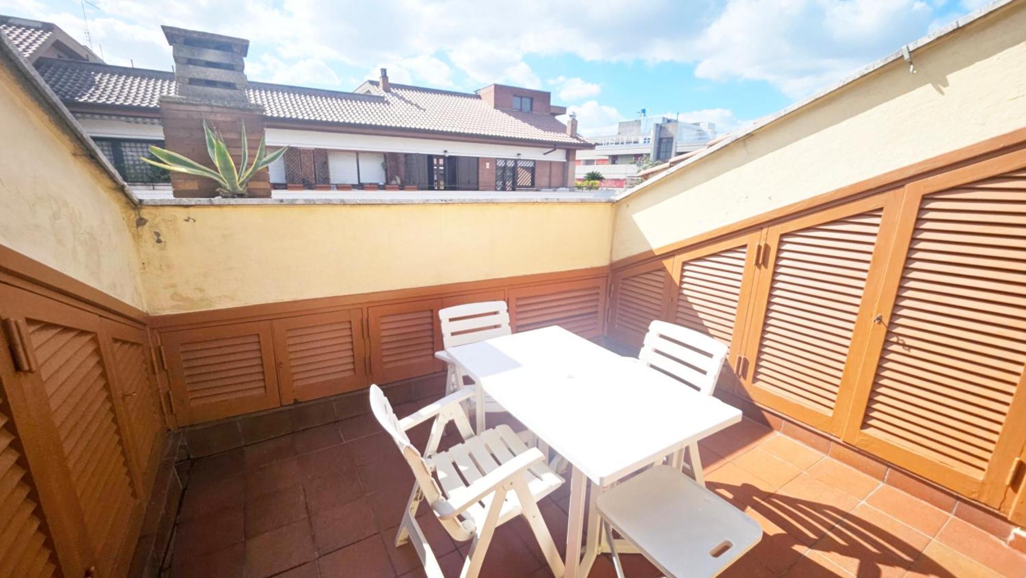Appartamento Cozy Little Penthouse With Terrace In Rome Roma