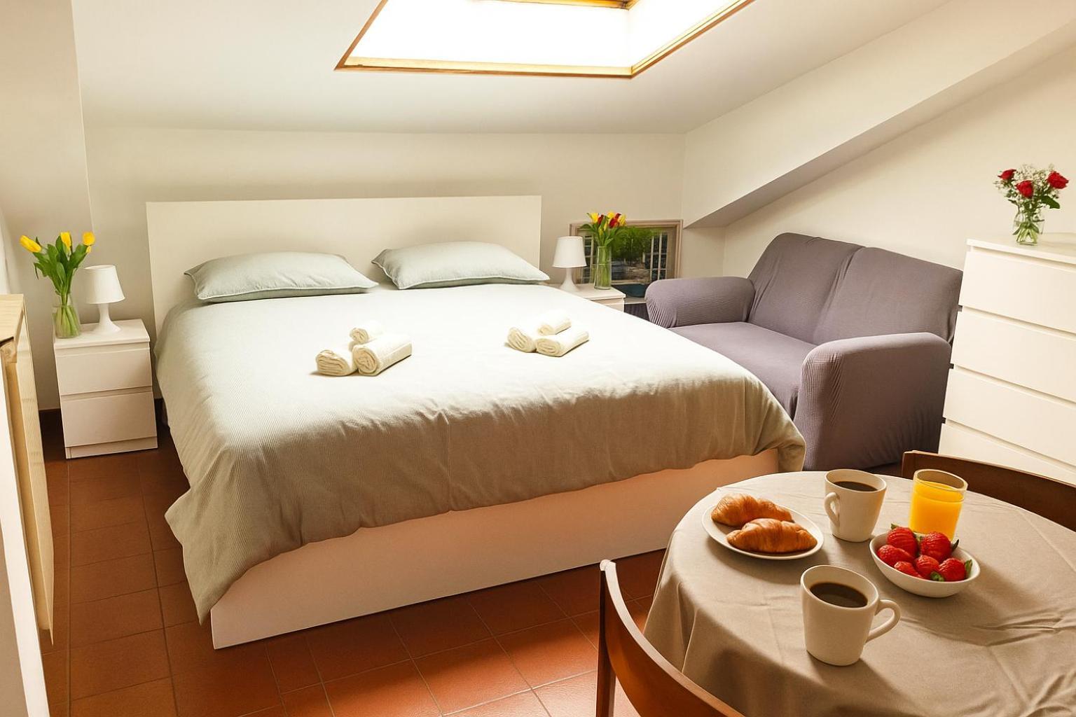 Air Conditioned Little Penthouse With Terrace In Appartamento *